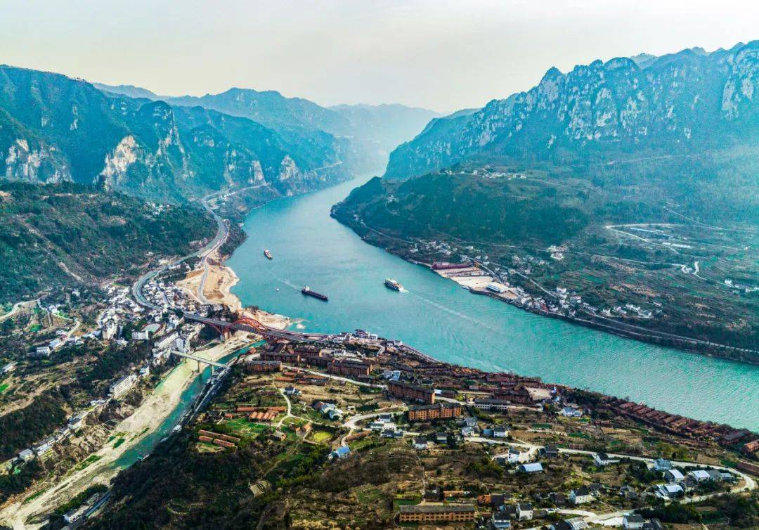 画中湖北,独舞光影