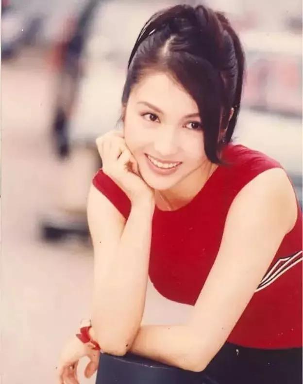 香港，繁荣国际都市与文化交汇的璀璨明珠