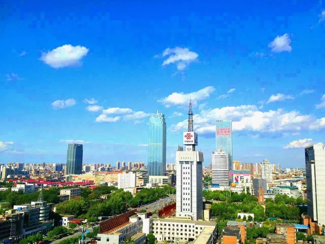 外交部发言人就保定相关评论文章发表观点