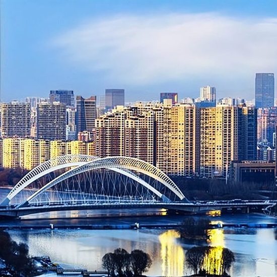 外交部发言人就太原相关评论文章发表观点