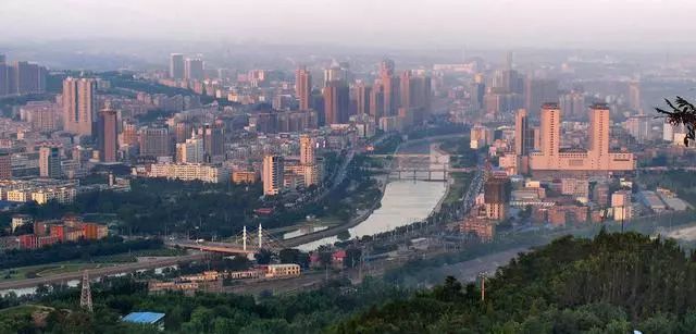 阳泉，探寻转型与发展之路的探索与实践